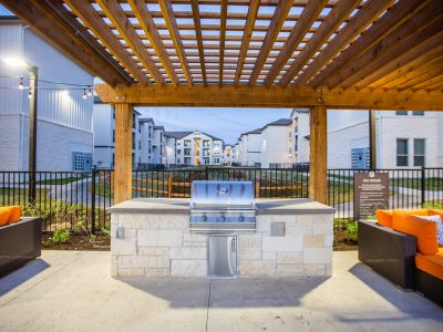 the-flats-at-shadowglen-outdoor-1 the-flats-at-shadowglen-outdoor-1
